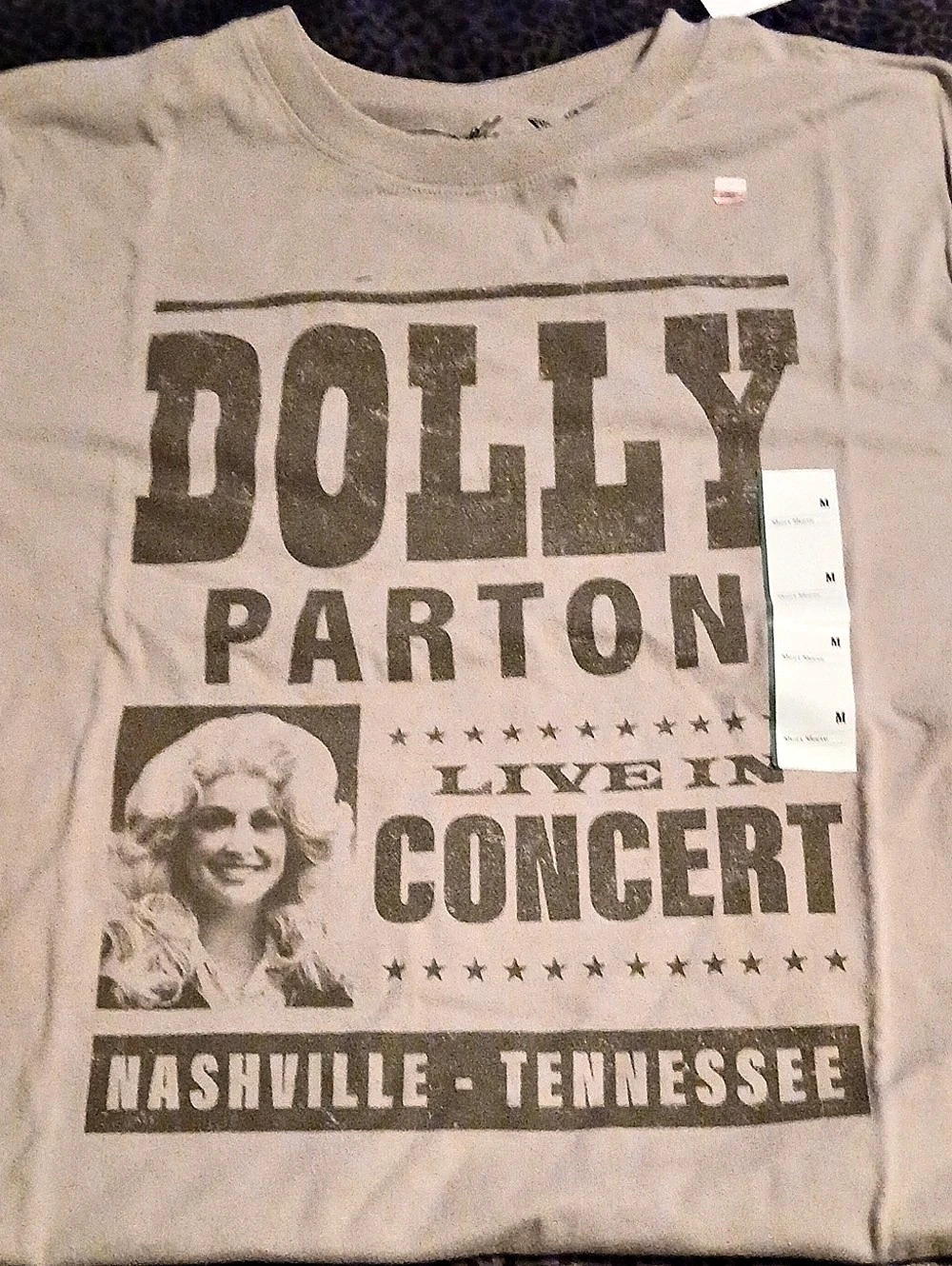 Dolly Parton Tennessee Concert Tee Graphic Short Sleeve Tee Size Medium NWT